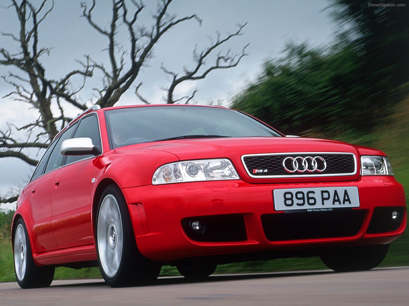 Audi RS4 (2000)